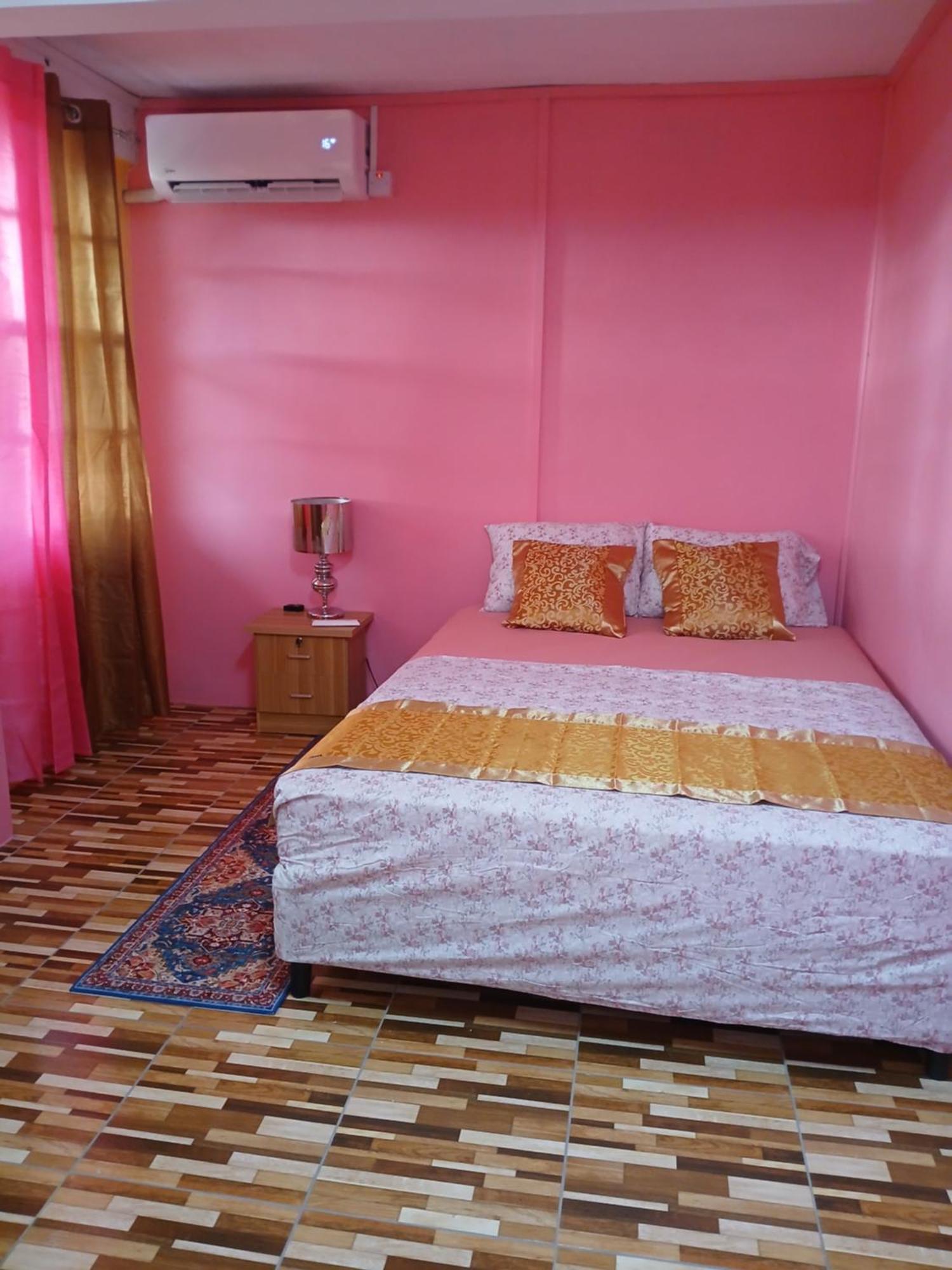 Bed and Breakfast Natrue'S Haven Marigot Esterno foto